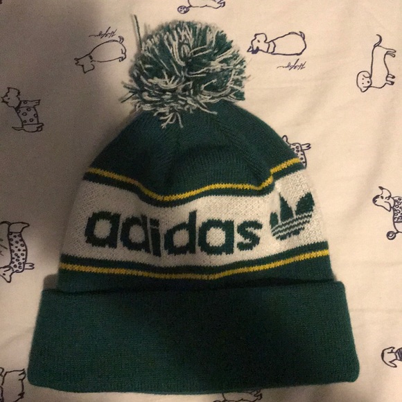 adidas originals pom pom beanie